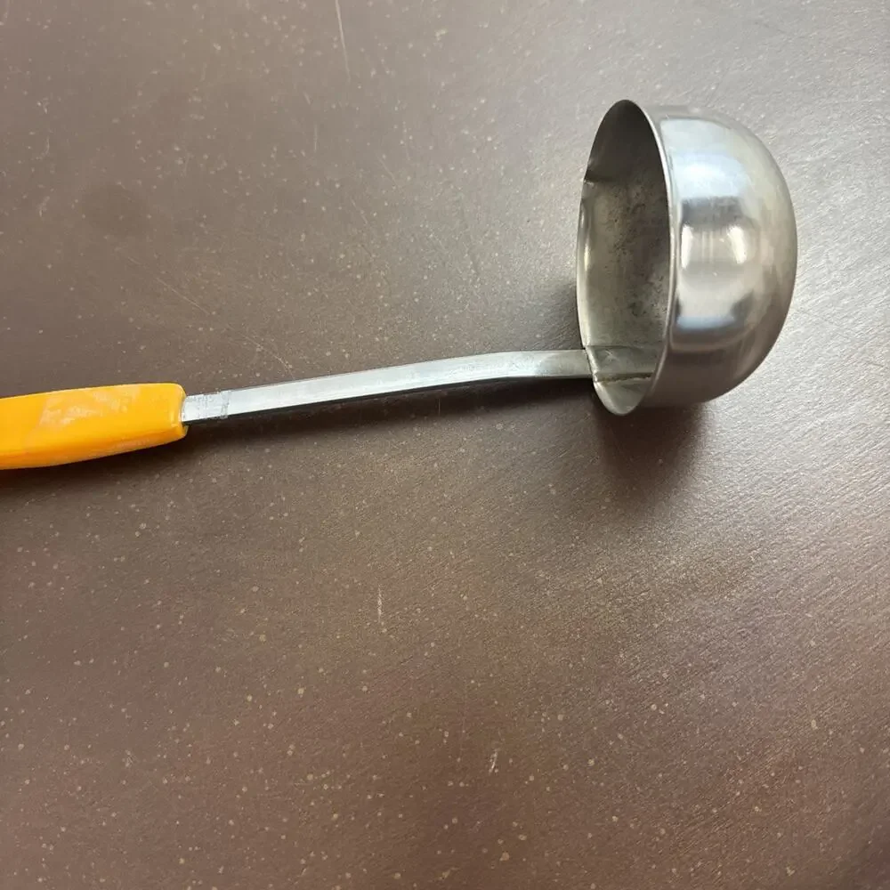 Vintage Stainless Steel Gravy Sauce Ladle Yellow Handle Side Pour Spout Korea
